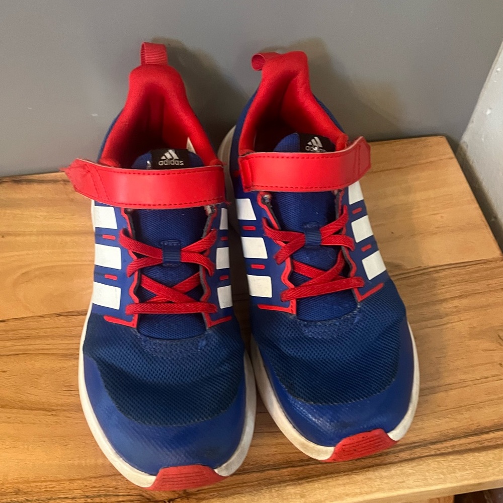 Adidas marvel spider man tennis shoes